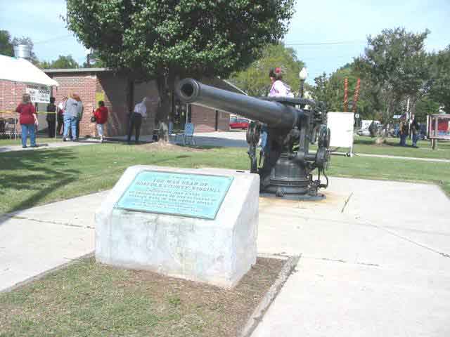 Afton Square Cannon 2002